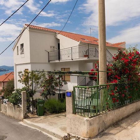 Apartment Tamara Trogir Exterior photo