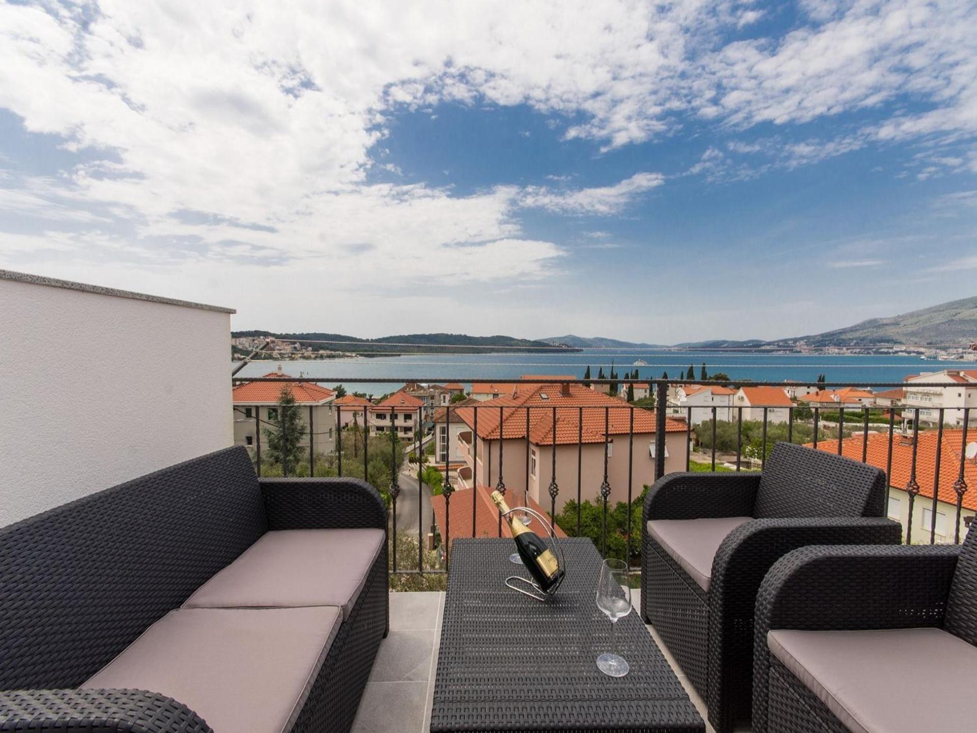 Apartment Tamara Trogir Exterior photo